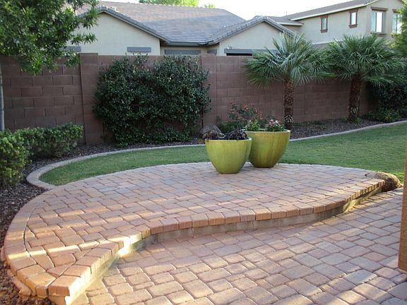 3843 E Comstock Drive Green Pots