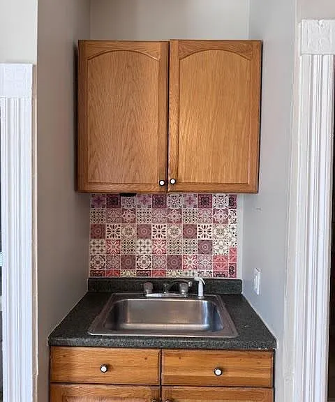 52 Canton St — Photo 4