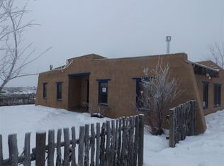 58 Camino Ovejero Rd, El Prado, NM 87529