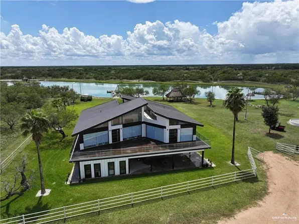 600 County Road 305 Rd, Encino, TX 78353