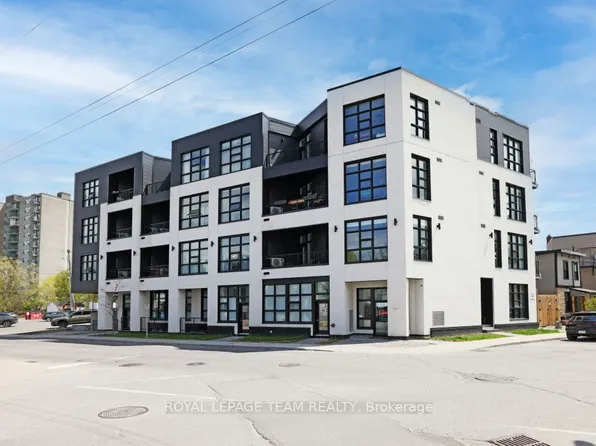 101 Pinhey St #303, Ottawa, ON K1Y 1T7