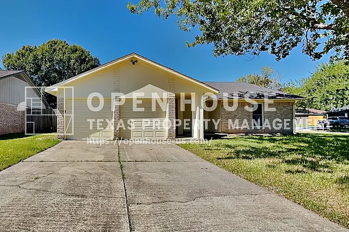 1618 Live Oak Hollow St