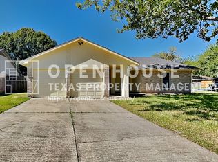 1618 Live Oak Hollow St, Pearland, TX 77581