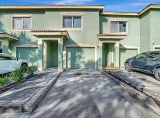 270 Crestwood Cir APT 203, Royal Palm Beach, FL 33411