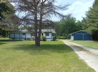 7056 Down Creek Dr, Vassar, MI 48768