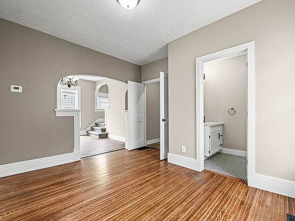 3rd image of 312 Dale Ave