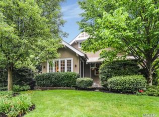 315 Carpenter Ave, Sea Cliff, NY 11579