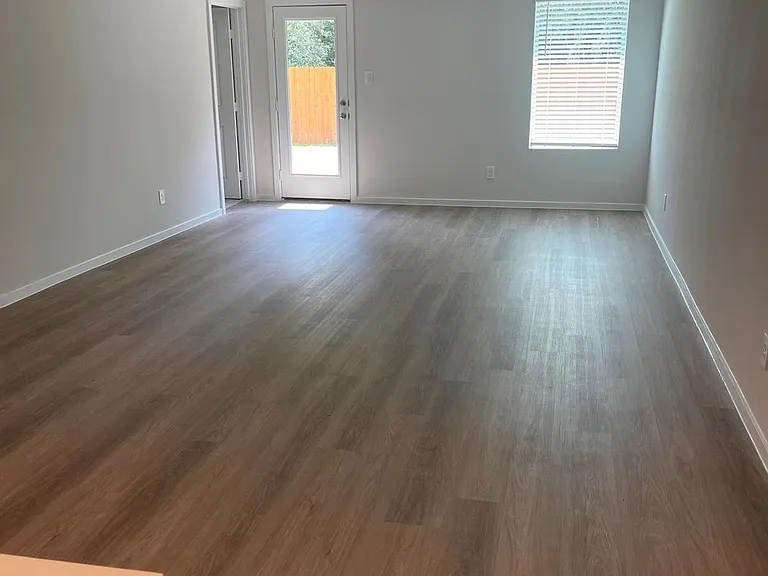 12164 Lexington Heights Dr — Photo 6
