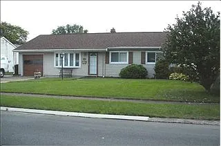 2806 N Bayview Ln photo 1