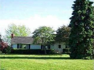 3724 Curtice Rd, Northwood, OH 43619