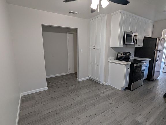 5th image of 1110 White Dr