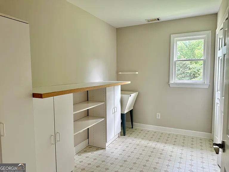 1594 Hardin Ave — Photo 19