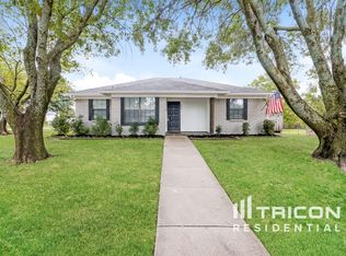 429 Parkridge Blvd, Burleson, TX 76028