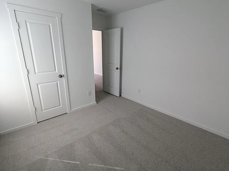 3180 Dispatch Dr — Photo 12