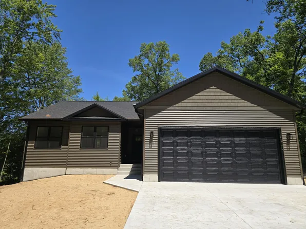 2850 Fenner Rd, Muskegon, MI 49445
