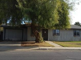 20880 S Dennis Ave, Laton, CA 93242