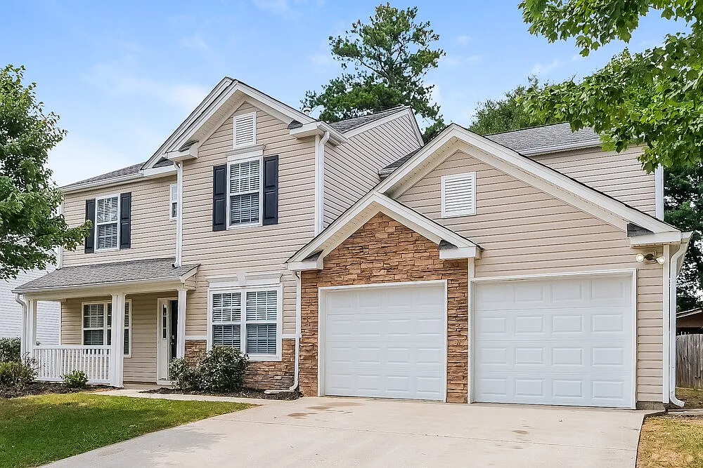 4 bed, 2.5 bath, 2848 sqft, $2,475 — Photo 4