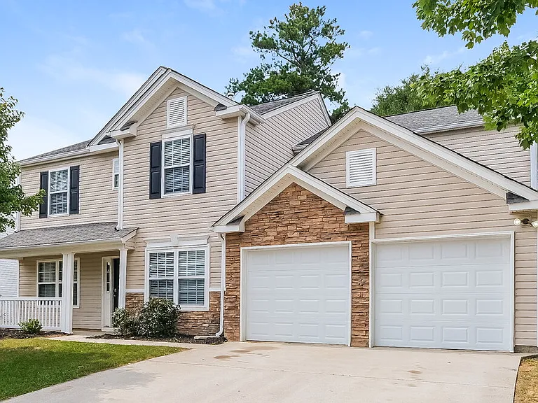 1304 Ivey Pointe Dr — Photo 4