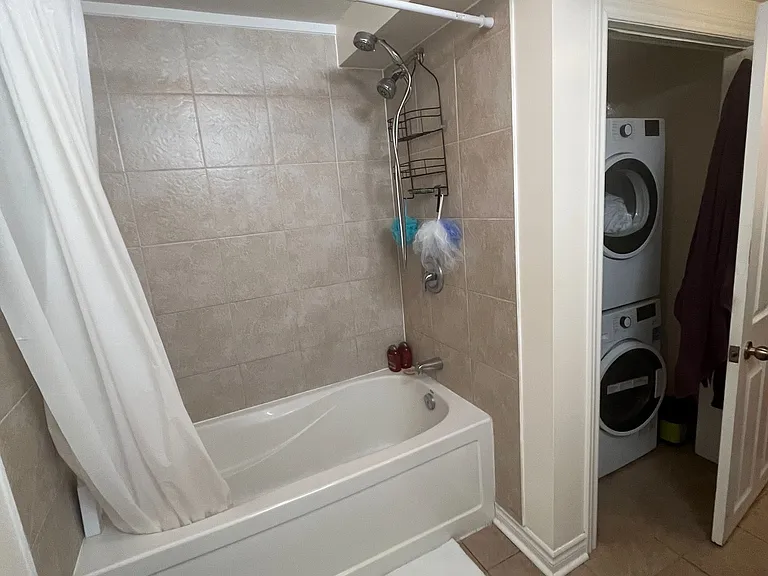 4594 Bismark Cres — Photo 4