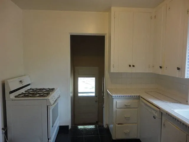 2710 S Humboldt St — Photo 11
