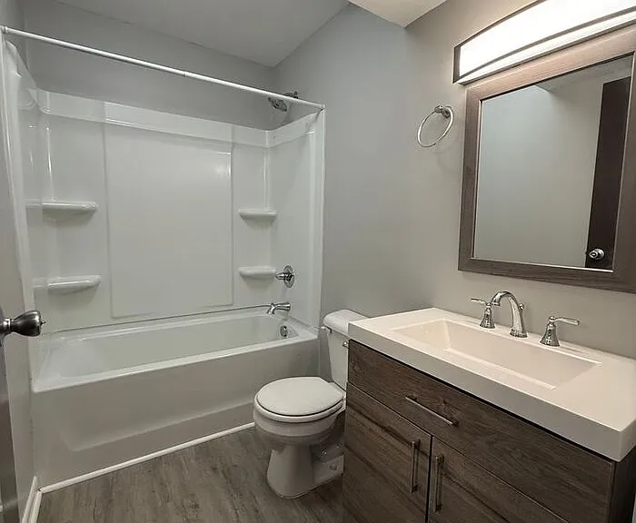 1029 Harold Dr — Photo 8