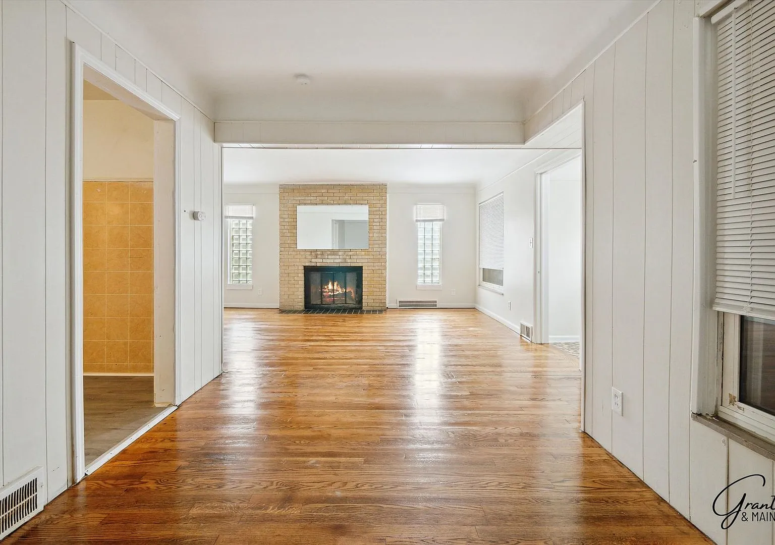 $1,300/month - 3 Bed 1 Bath Single Family Home in Detroit — Photo 3