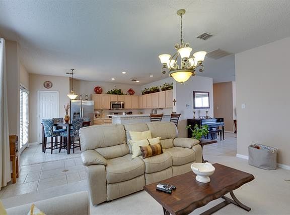 3rd image of 7511 Marsland Ln
