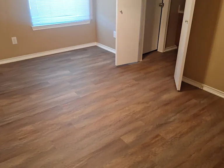 110 Ewing St — Photo 12
