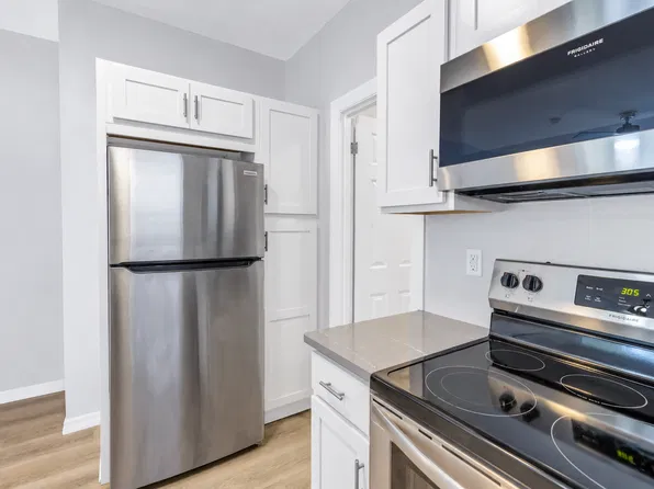 6101 4th St N #3, Saint Petersburg, FL 33703