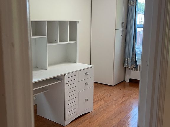 4th image of 39-21 202nd St Floor 2