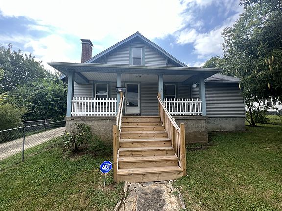 2nd image of 208 Payne St