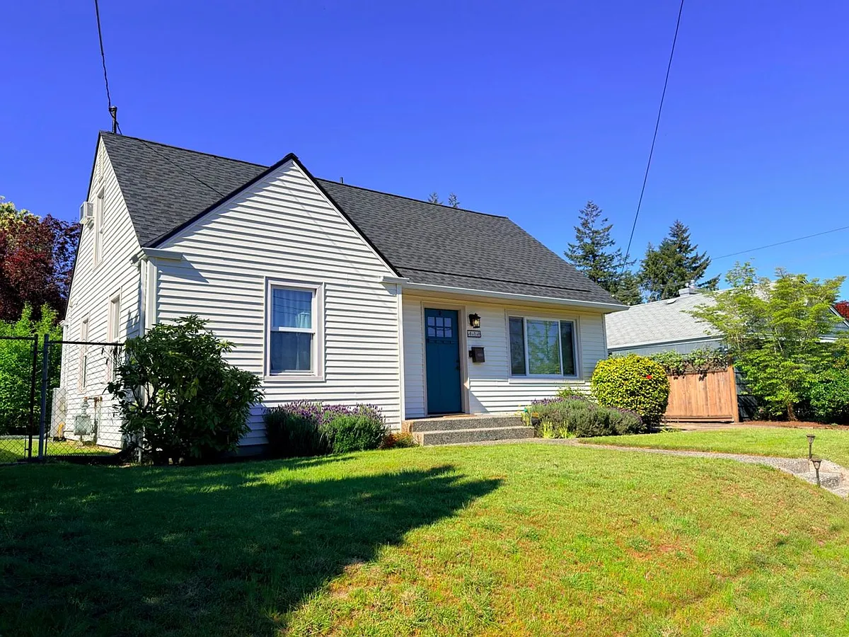 Building Photo - 410 SW 138th St