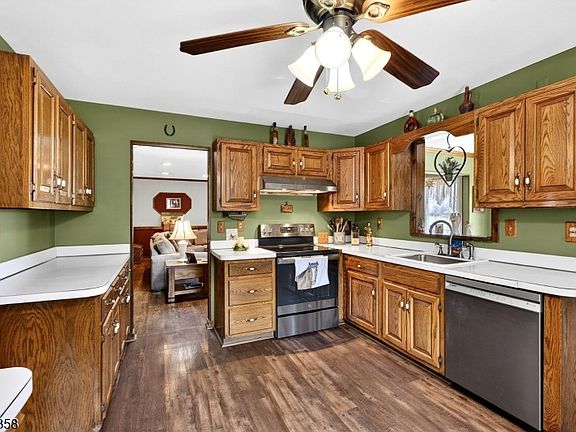 2nd image of 115 Fairview Dr