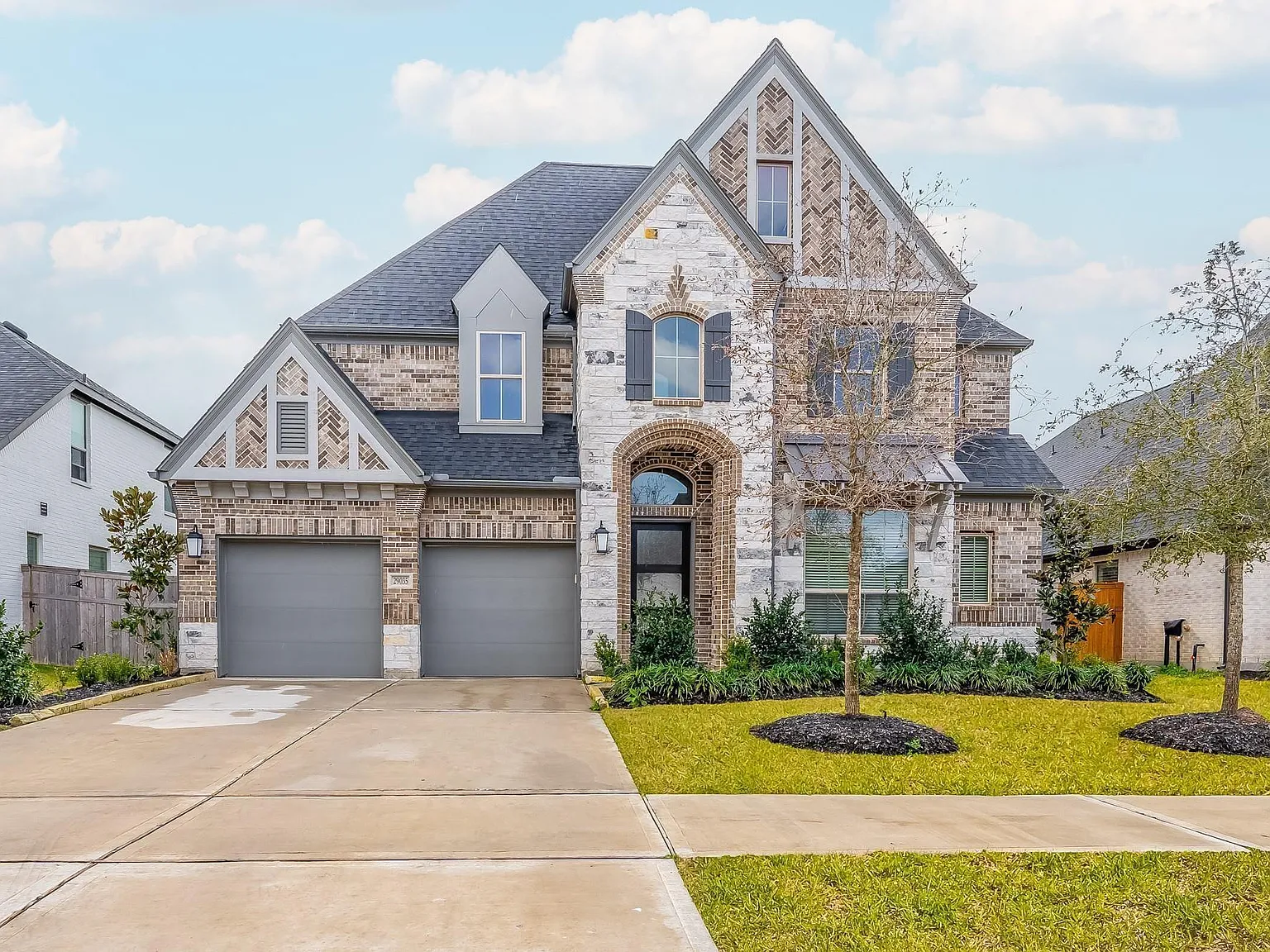4 bed, 4.0 bath, 3498 sqft, $3,800 — Photo 3
