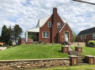 701 Greenlee Rd, Pittsburgh, PA 15227