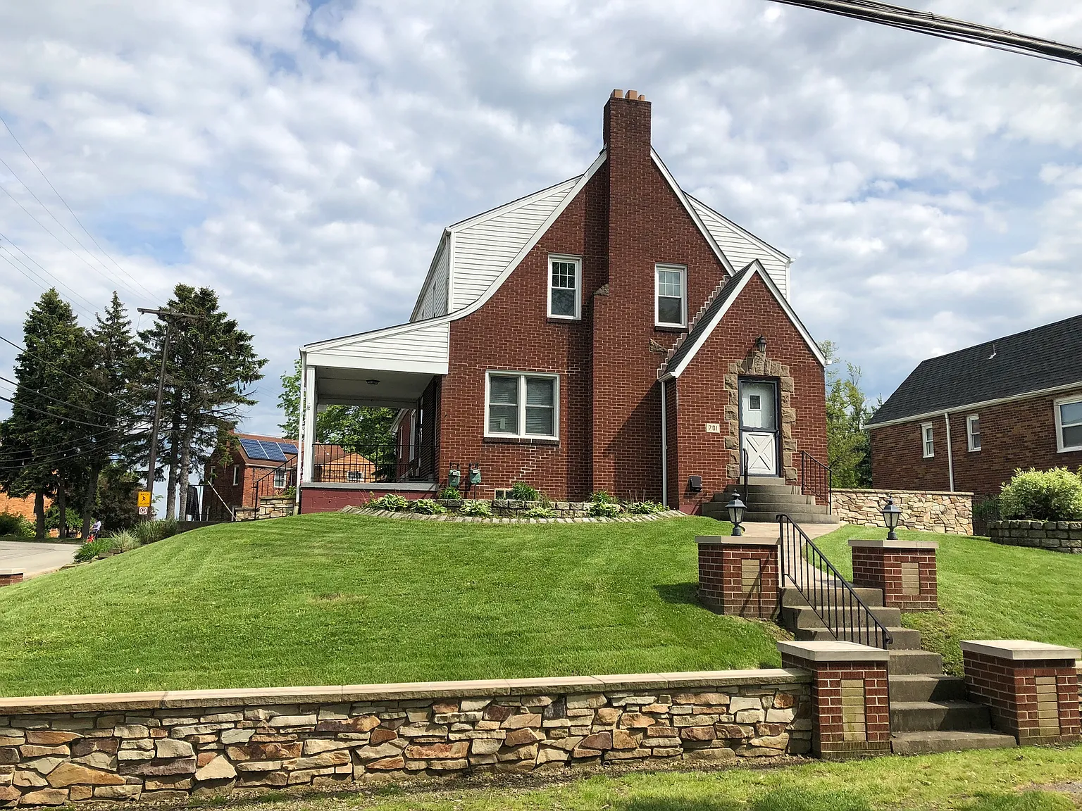 701 Greenlee Rd photo 1