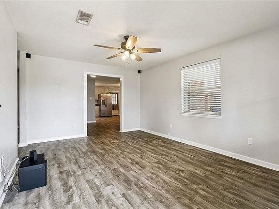4th image of 2149 Graham Dr