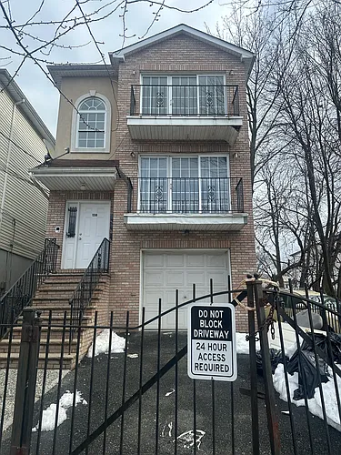 138 22nd St Photo 1