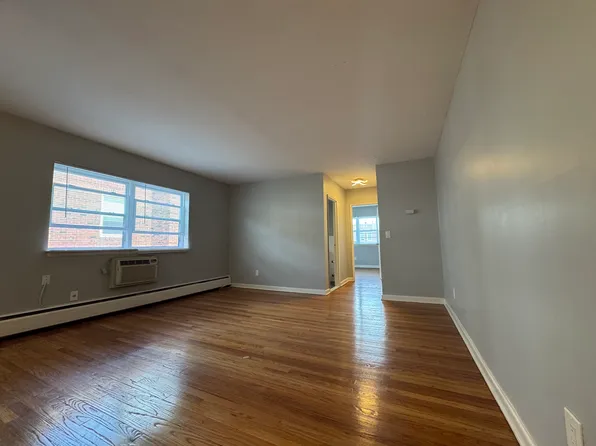 21 Evergreen Ave #A2, Hartford, CT 06105