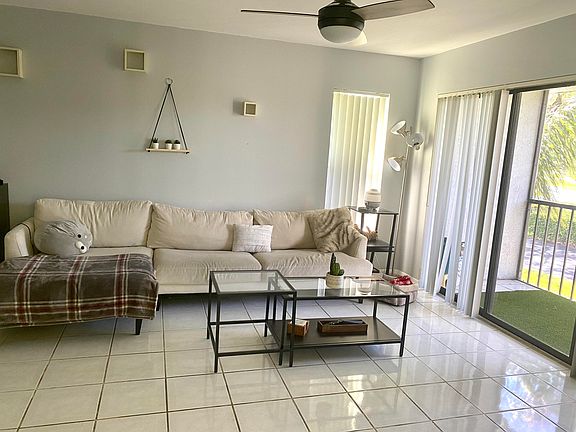 4th image of 1101 Green Pine Blvd APT H2
