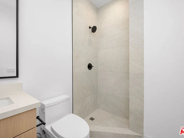 5225 W 20th St #1/2 — Photo 11