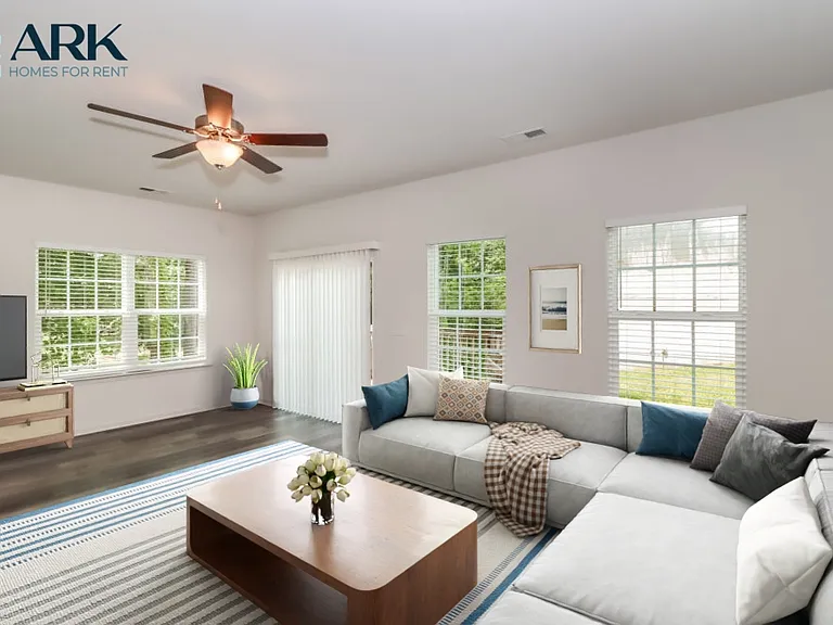 2529 Oakdale Rd — Photo 3