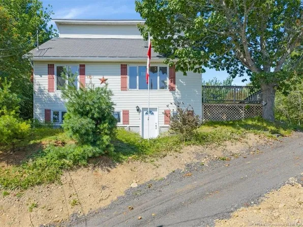 37 Woolastook Dr, Grand Bay Westfield, NB E5K 1R4