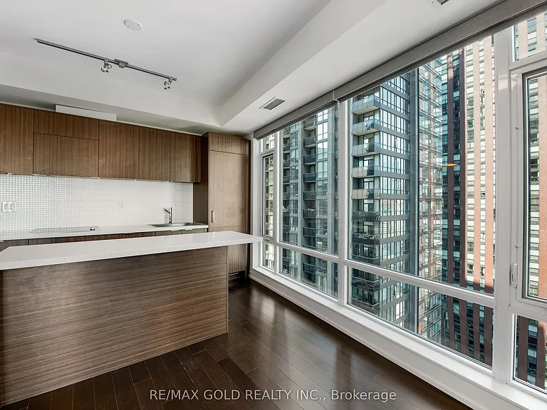 21 Widmer St #2209 — Photo 22