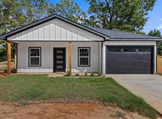 706 High St, Marshall, TX 75670