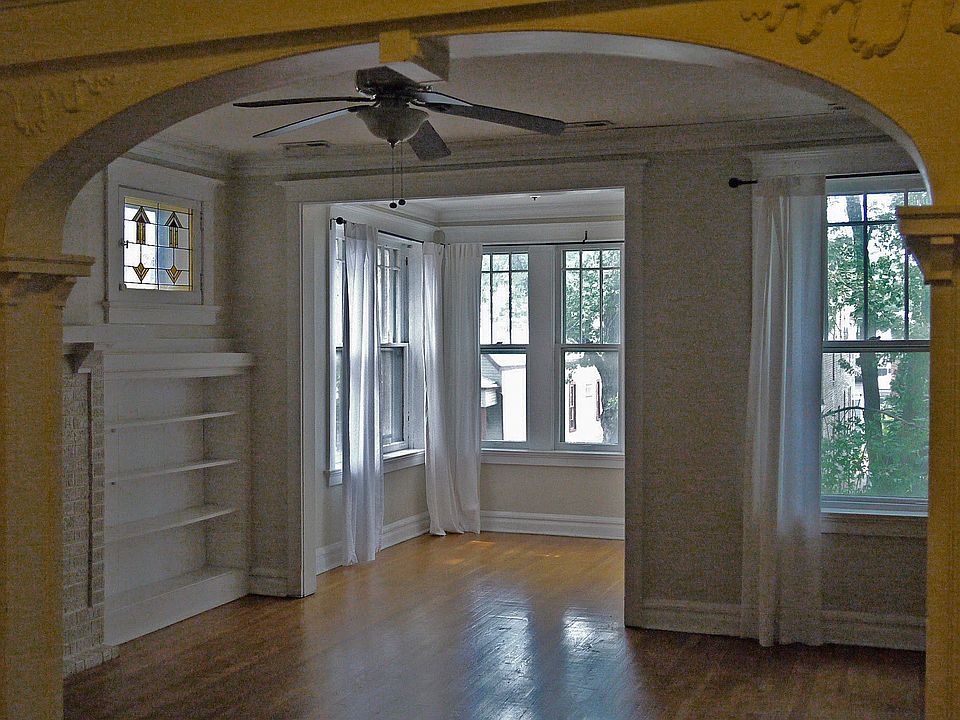 1st image of 2443 N Sawyer Ave #2S