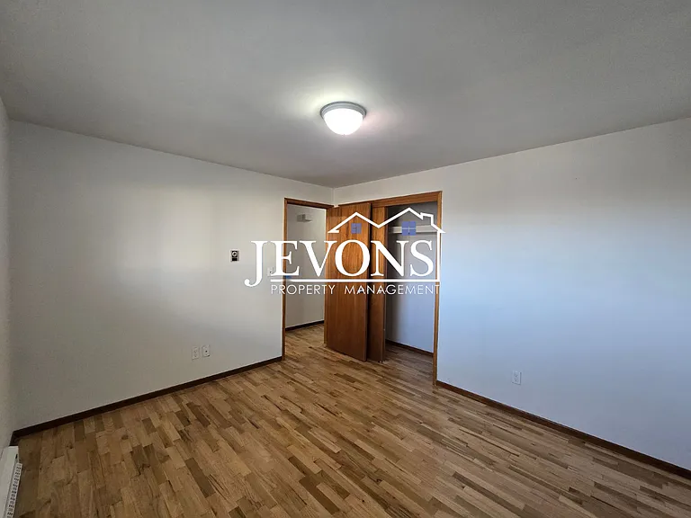 1418 Cornell Ave — Photo 9