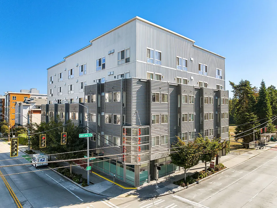 Residences at 3295