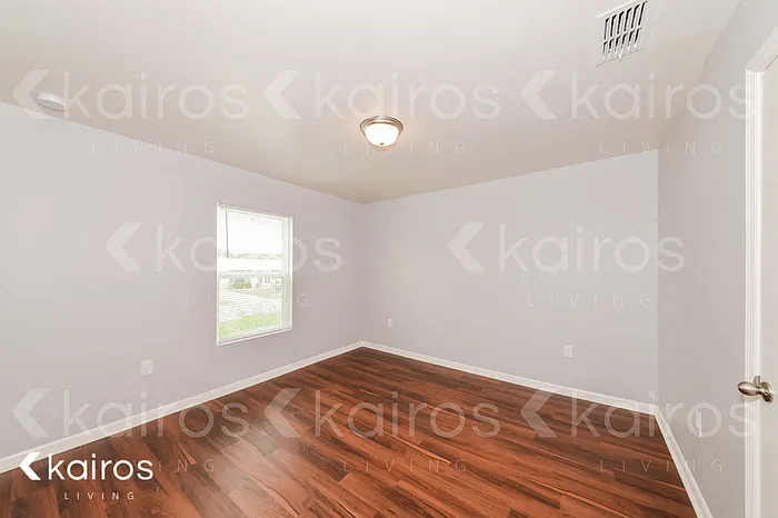 433 Church Ave NW — Photo 6