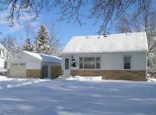 7927 Greenfield Ave, Mounds View, MN 55112